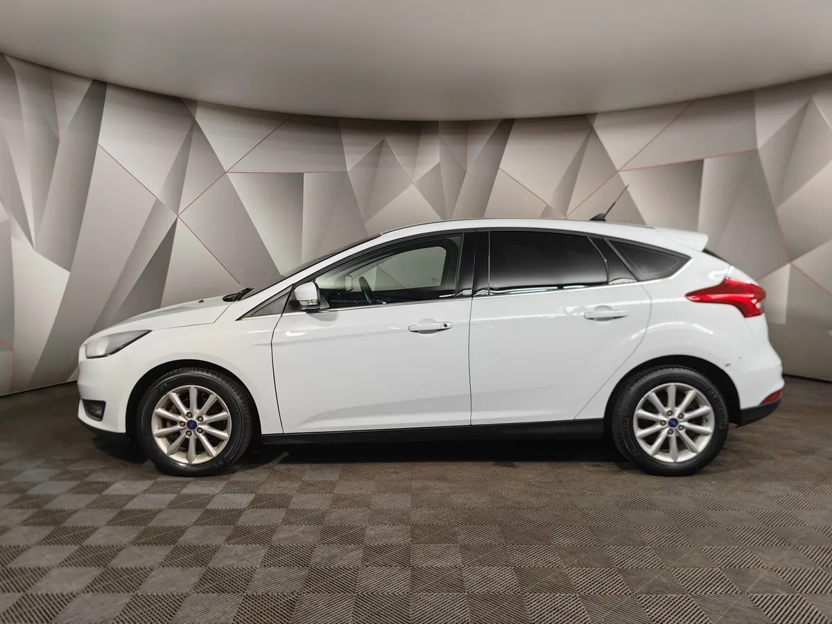 Ford Focus 1.5 EcoBoost AT (150 л.с.) Titanium Белый в АВИЛОН. Слайд №5
