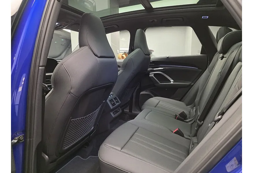 Audi Q5 2.0 TFSI S tronic quattro (272 л.с.) Синий в АВИЛОН. Слайд №9 Audi Q5 2.0 TFSI S tronic quattro (272 л.с.) Синий в АВИЛОН. Слайд №9