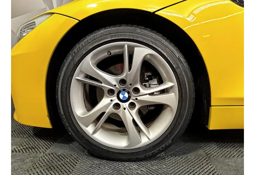 BMW Z4 sDrive20i AT (184 л.с.) Желтый в АВИЛОН. Слайд №7
