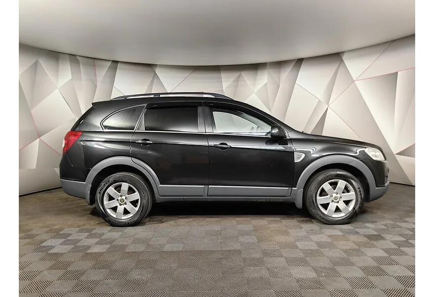 АВИЛОН - Chevrolet Captiva 2.4 AT 5 мест (136 л.с.) Черный - slide 3