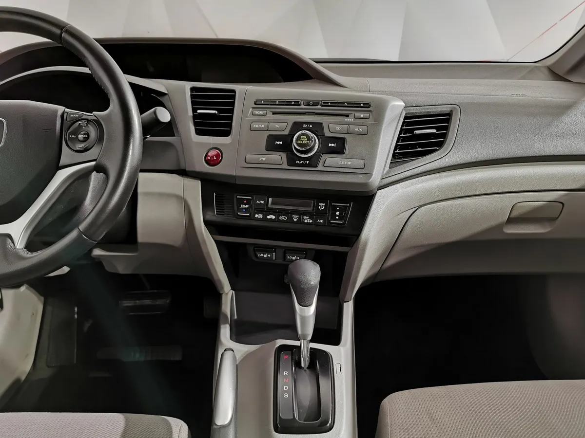 Honda Civic 1.8 AT (142 л.с.) Черный в АВИЛОН. Слайд №14