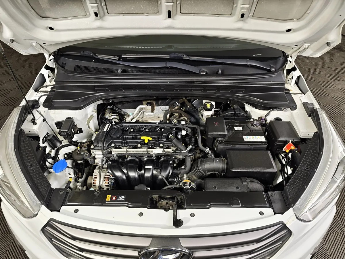 Hyundai Creta 2.0 AT AWD (149 л.с.) Comfort + Advanced Белый в АВИЛОН. Слайд №11