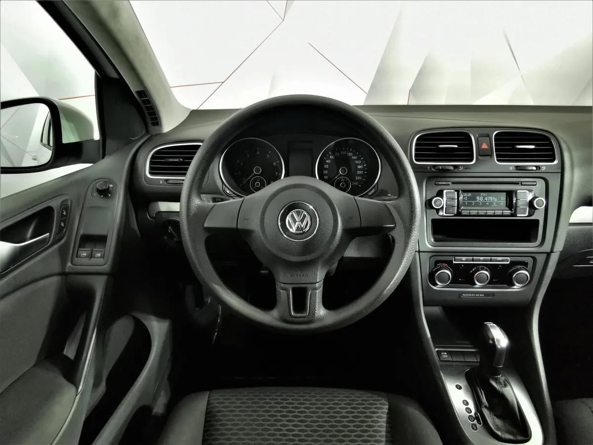 Volkswagen Golf 1.4 TSI DSG (122 л.с.) Trendline Белый в АВИЛОН. Слайд №18