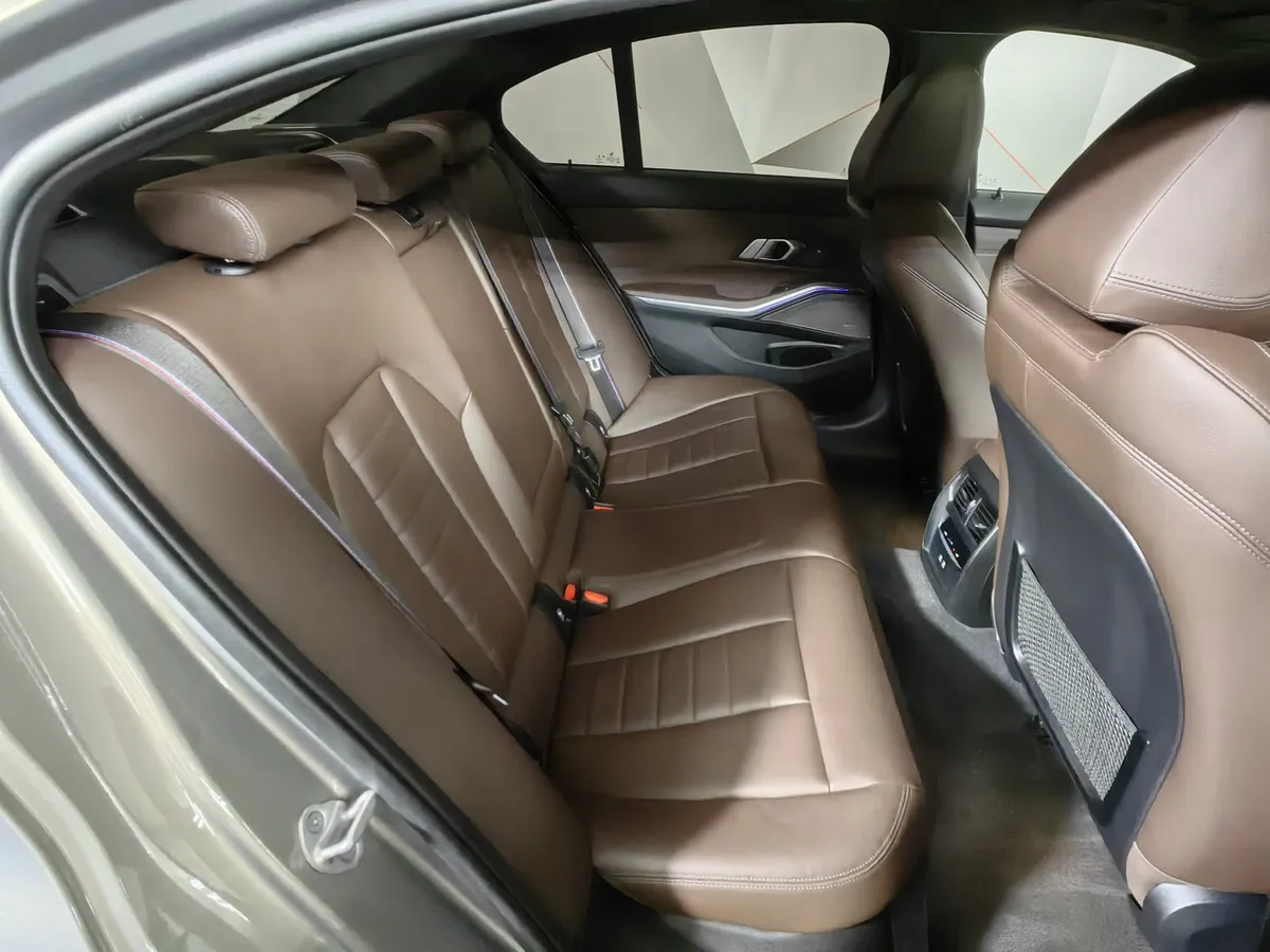 BMW 3 серия 330d xDrive (265 л.с.) Серый в АВИЛОН. Слайд №14