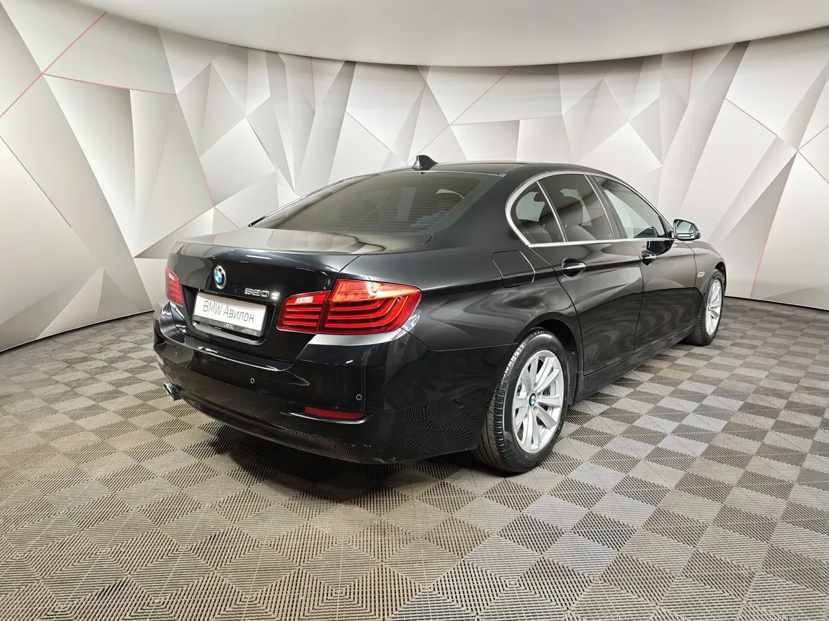 BMW 5 серия 520d Steptronic (190 л.с.) Черный в АВИЛОН. Слайд №2