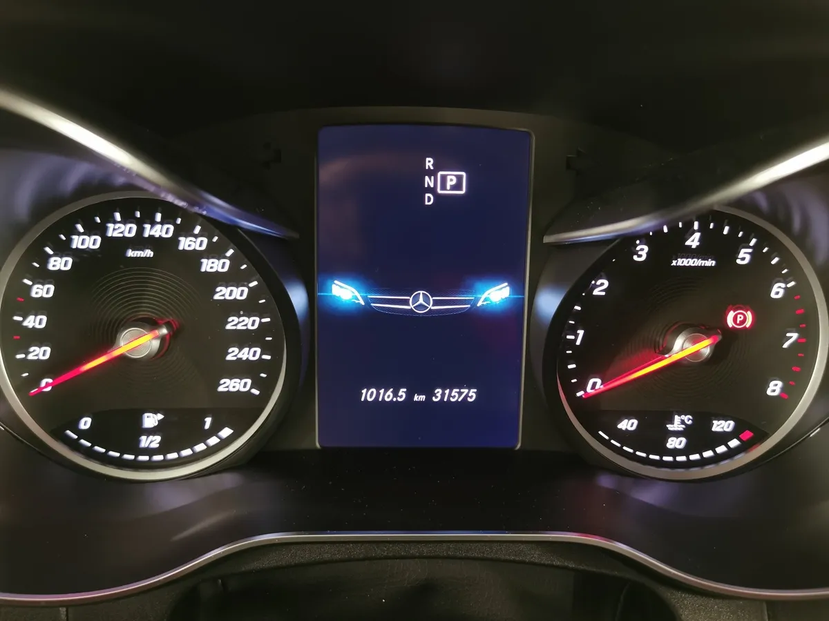 Mercedes-Benz C-Класс C 180 9G-TRONIC (150 л.с.) Sport Черный в АВИЛОН. Слайд №17
