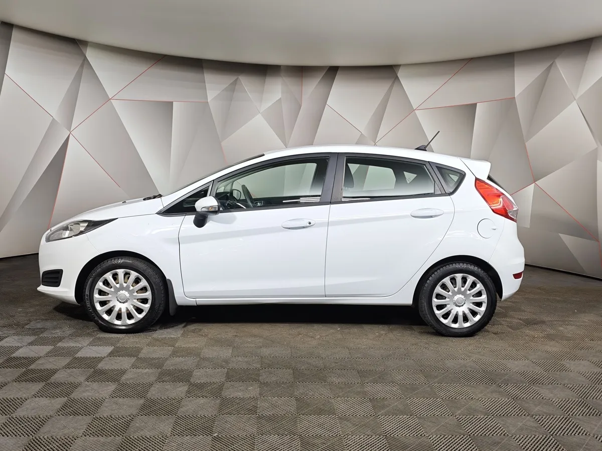 Ford Fiesta 1.6 Ti-VCT PowerShift (105 л.с.) Trend Белый в АВИЛОН. Слайд №4