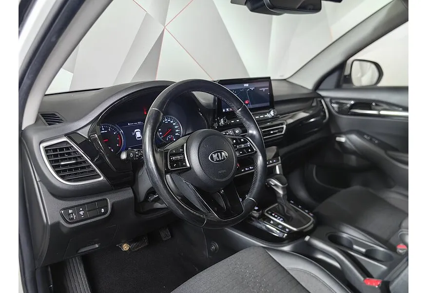 Kia Seltos 2.0 MPI 4WD IVT (149 л.с.) Prestige Белый в АВИЛОН. Слайд №18
