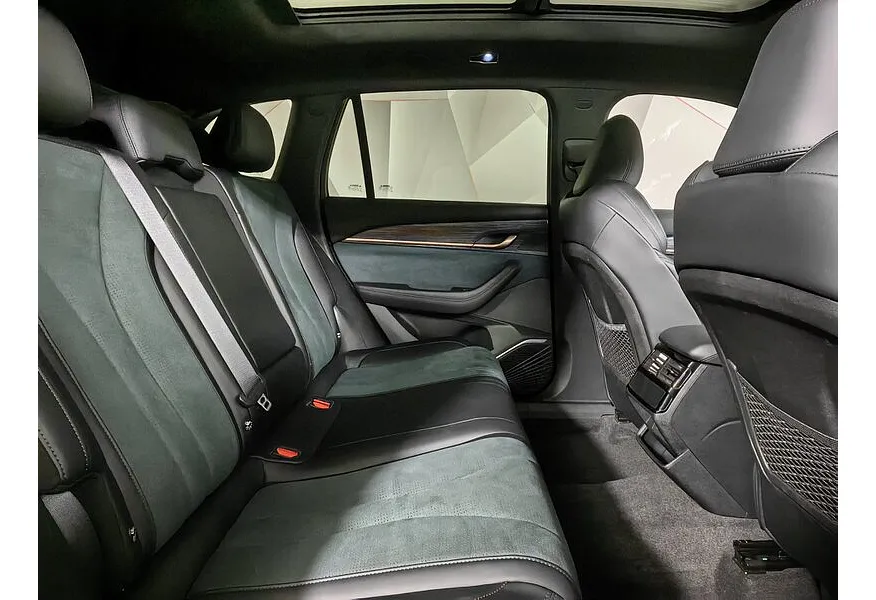 Geely Monjaro 2.0T 8AT 4WD (238 л.с.) Exclusive Синий в АВИЛОН. Слайд №16