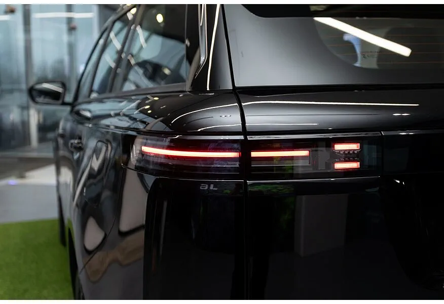 JAECOO J6 1.5T DCT 2WD (147 л.с.) Престиж Черный в АВИЛОН. Слайд №7