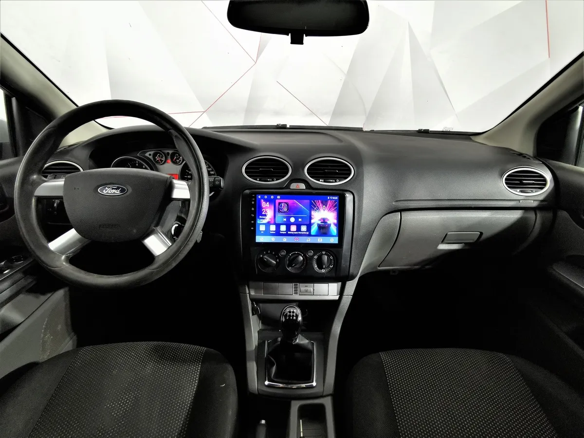 Ford Focus 1.6 MT (101 л.с.) Comfort Серебристый в АВИЛОН. Слайд №12