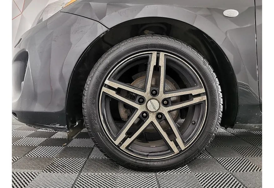 Mazda 3 1.6 AT (105 л.с.) Черный в АВИЛОН. Слайд №9