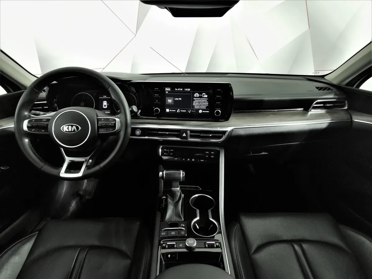 Kia K5 2.0 AT (240 л.с.) Premium Белый в АВИЛОН. Слайд №13