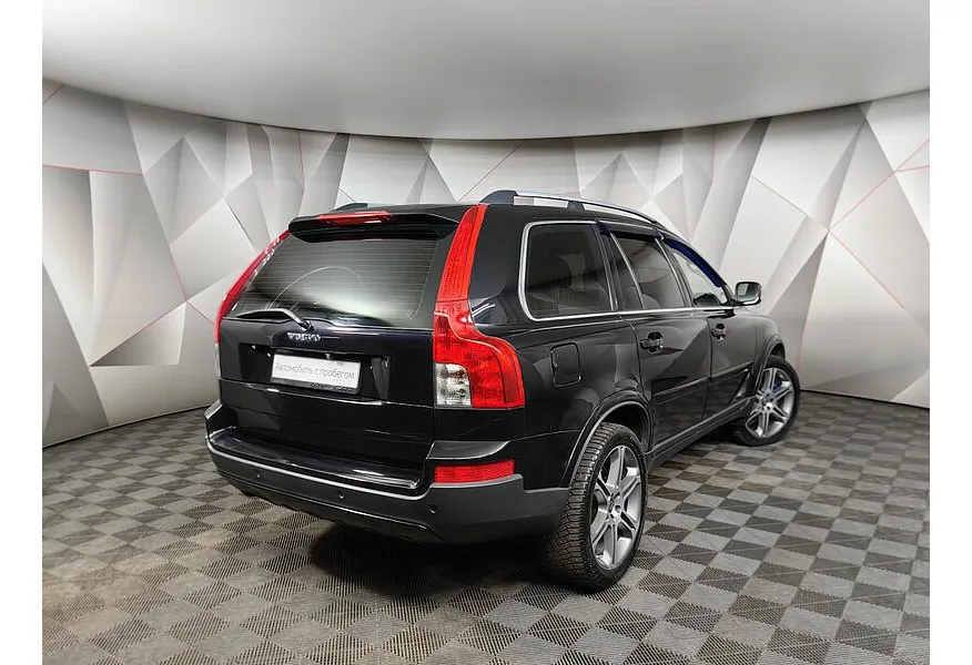 Volvo XC90 2.5 T5 Geartronic AWD (5 мест) (210 л.с.) Черный в АВИЛОН. Слайд №2