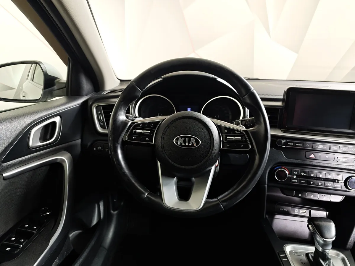 Kia Ceed 1.6 AT (129 л.с.) Classic Белый в АВИЛОН. Слайд №20