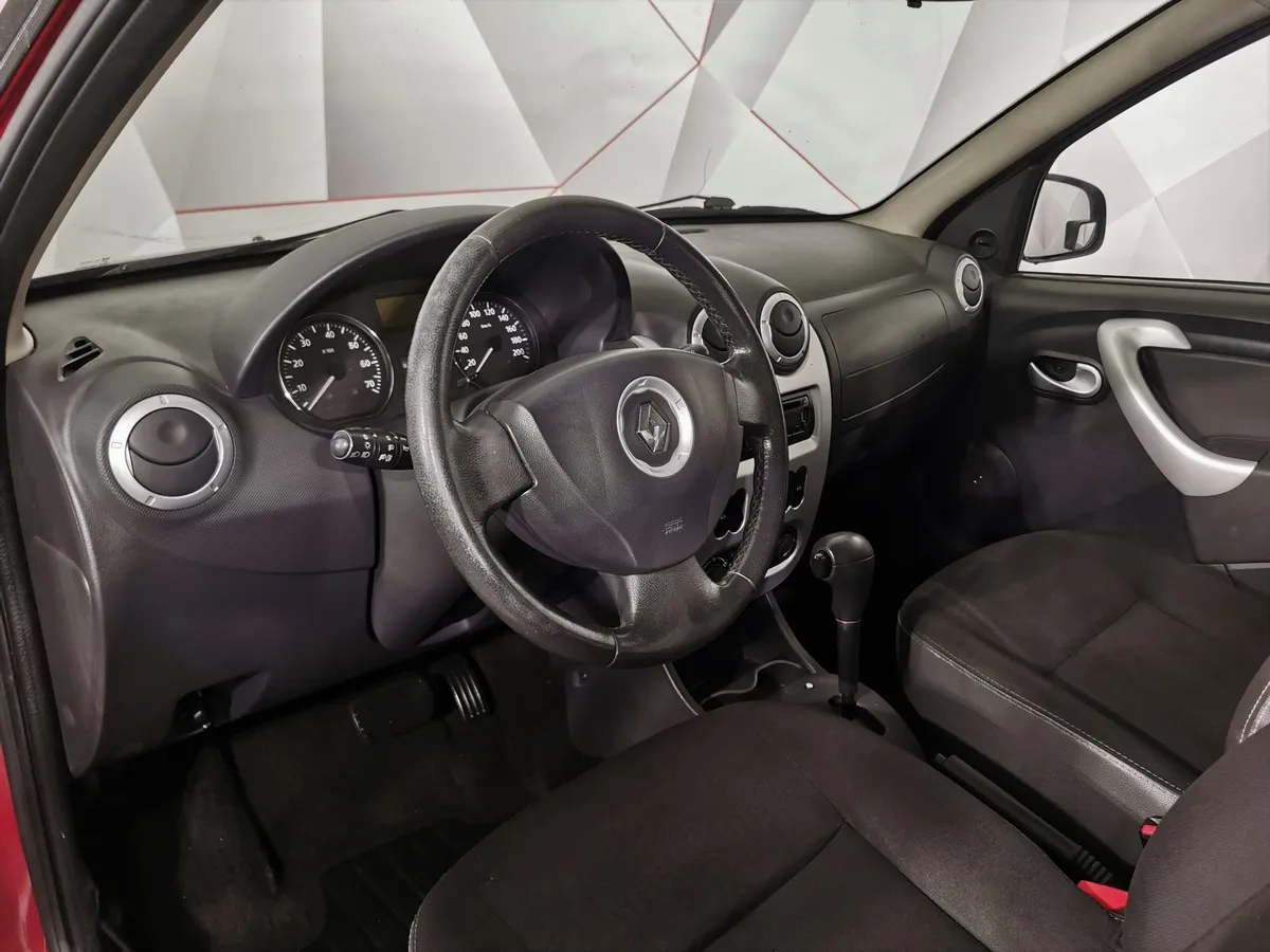 Renault Sandero 1.6 AT (103 л.с.) Stepway Красный в АВИЛОН. Слайд №17
