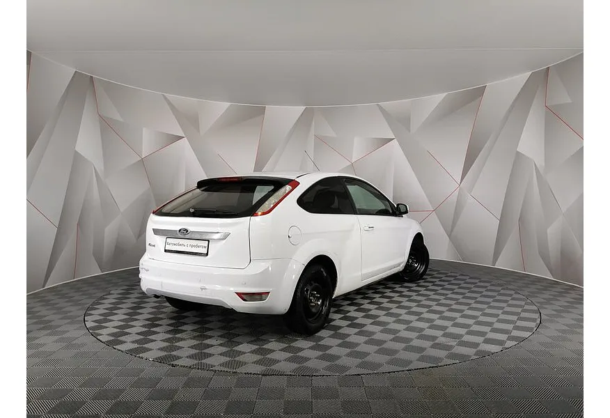 Ford Focus 2.0 AT (145 л.с.) Белый в АВИЛОН. Слайд №2