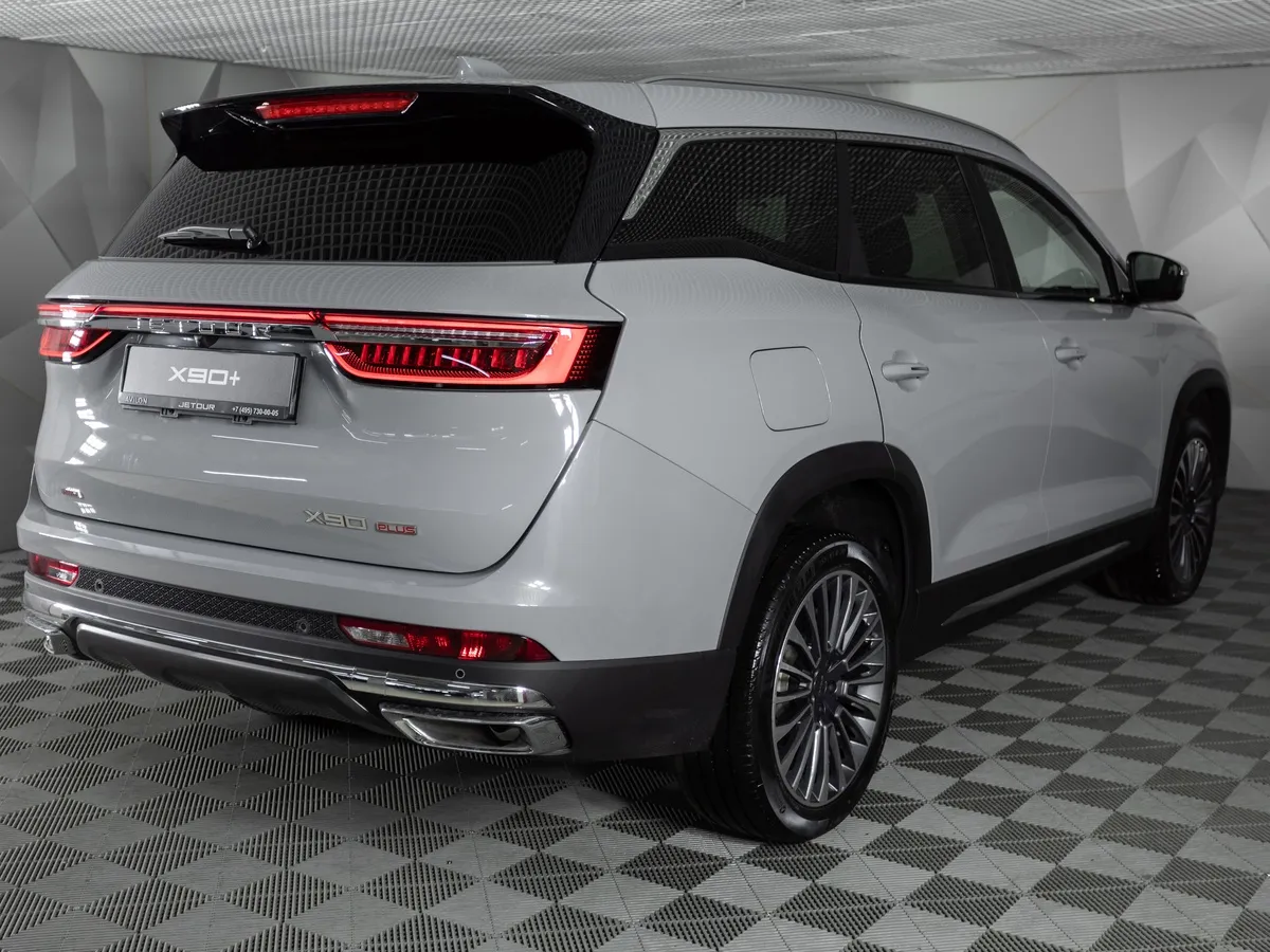 JETOUR X90 Plus 2.0T 7DCT 4WD (7 мест) (244 л.с.) Премиум Серый в АВИЛОН. Слайд №4