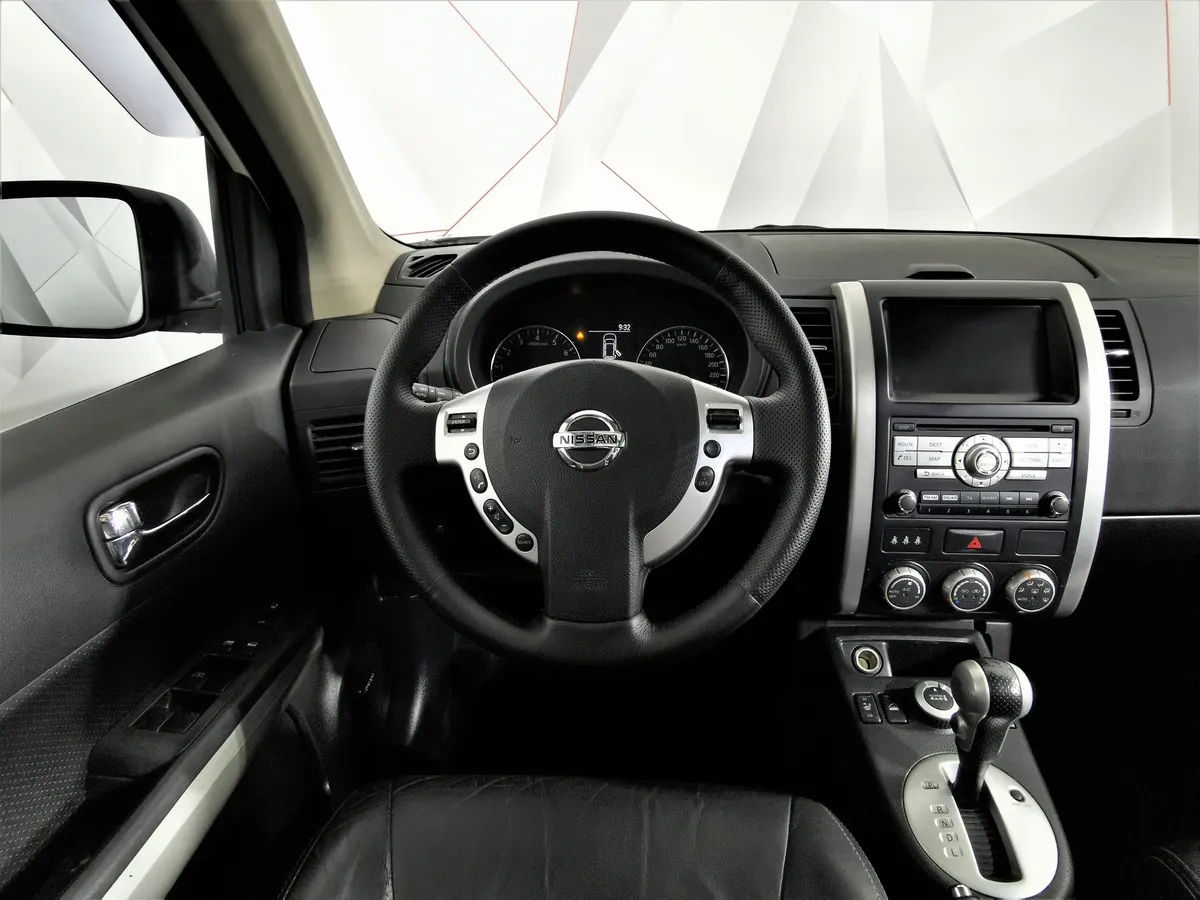 Nissan X-Trail 2.0 CVT AWD (141 л.с.) Белый в АВИЛОН. Слайд №18