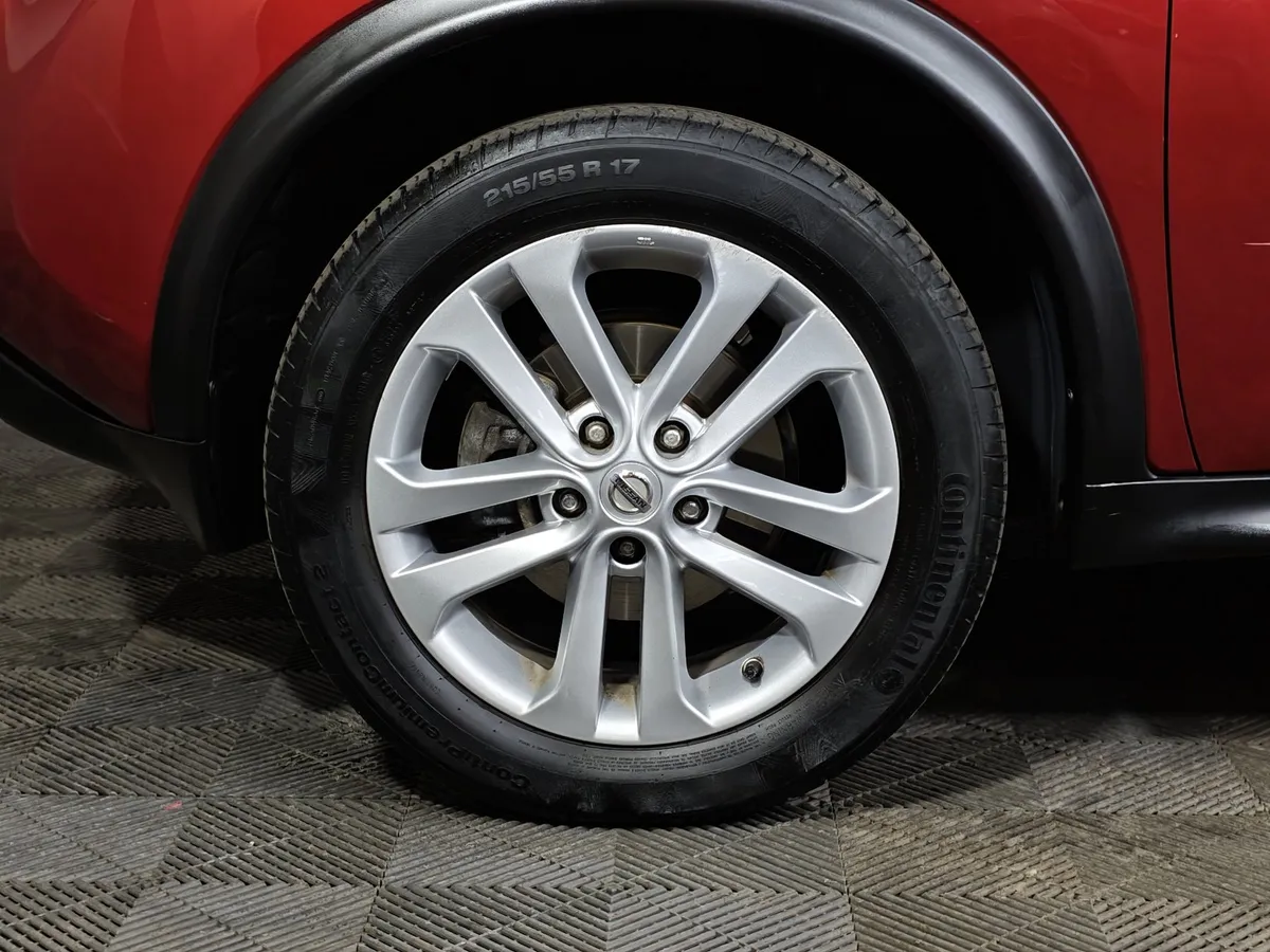Nissan Juke 1.6 CVT (117 л.с.) Красный в АВИЛОН. Слайд №9