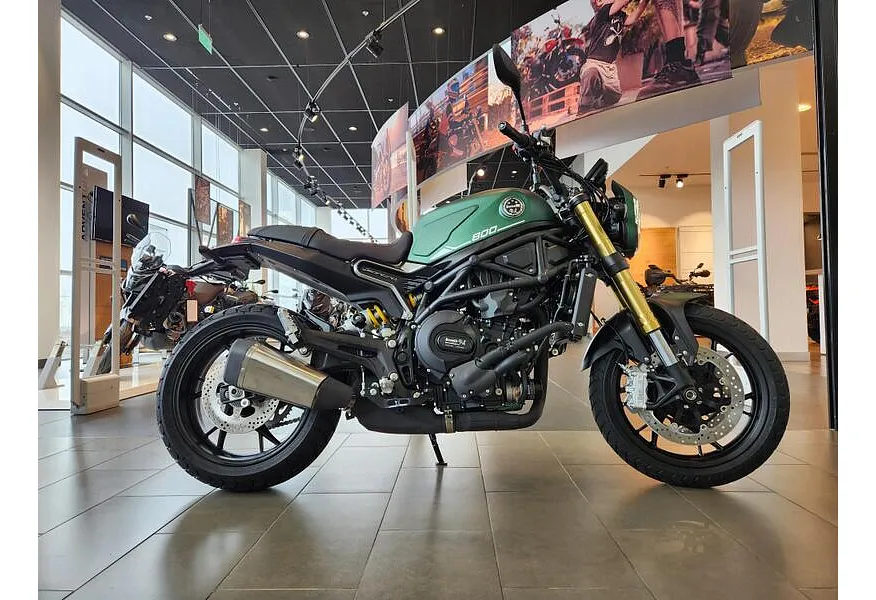 АВИЛОН - Benelli Leoncino 800 754 см³ (76 л.с.) (76) 754 Зеленый - slide 3