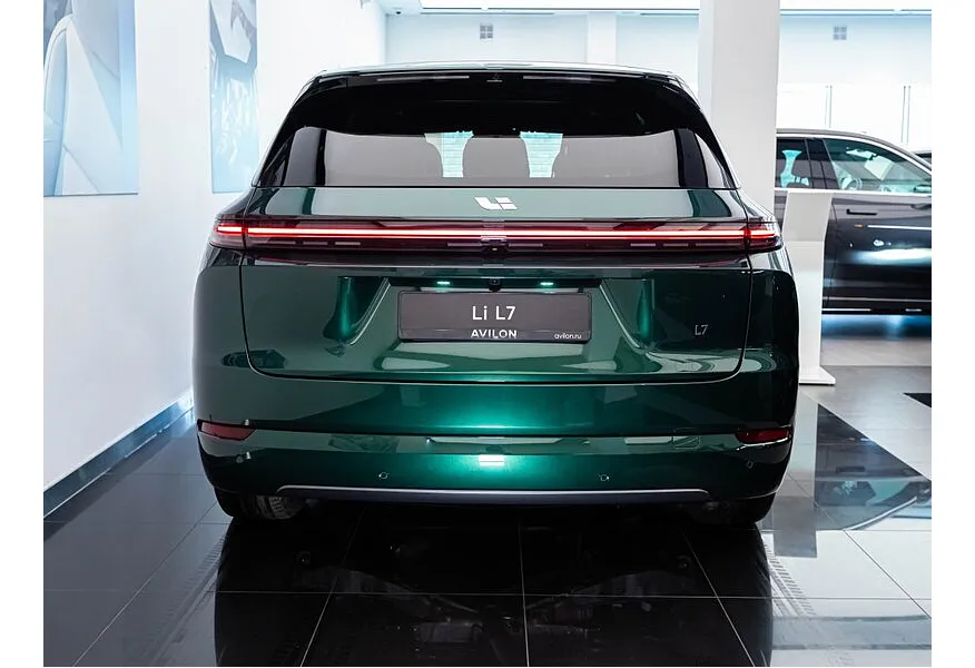 Li Auto L7 1.5 AT 4WD (449 л.с.) Ultra Зеленый в АВИЛОН. Слайд №4