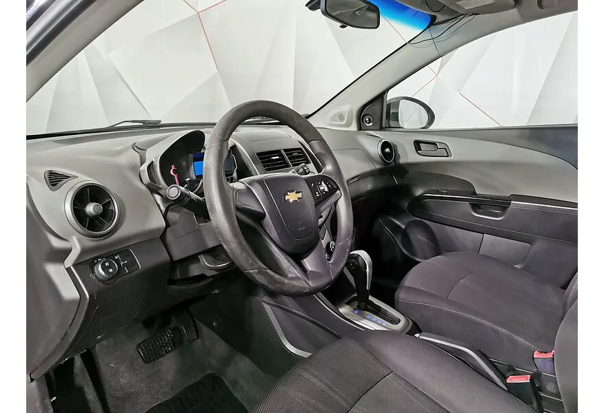 Chevrolet Aveo 1.6 AT (115 л.с.) Черный в АВИЛОН. Слайд №19