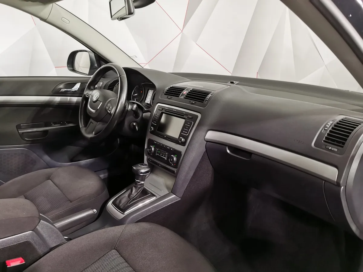 Skoda Octavia 1.8 TSI AT (152 л.с.) Серый в АВИЛОН. Слайд №13
