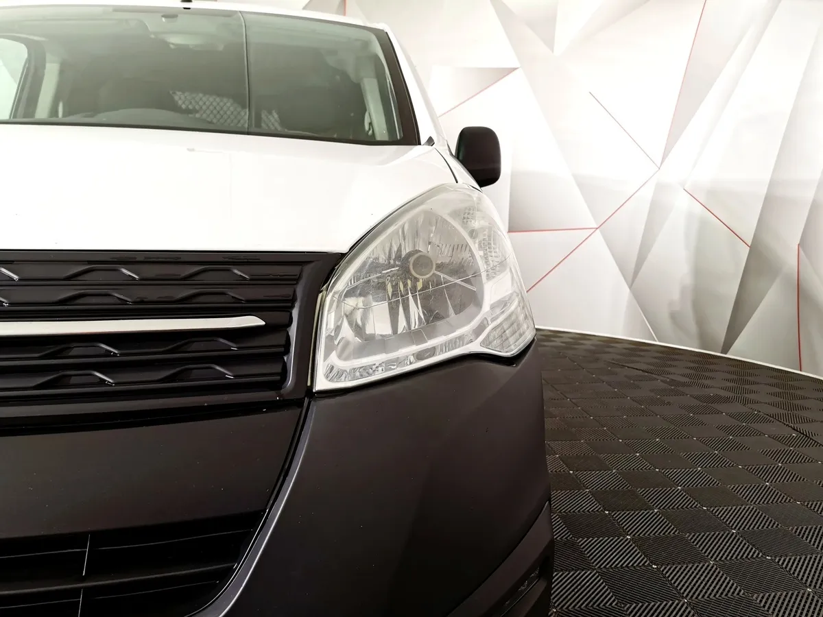 Opel Combo 1.4 MT (90 л.с.) Белый в АВИЛОН. Слайд №10