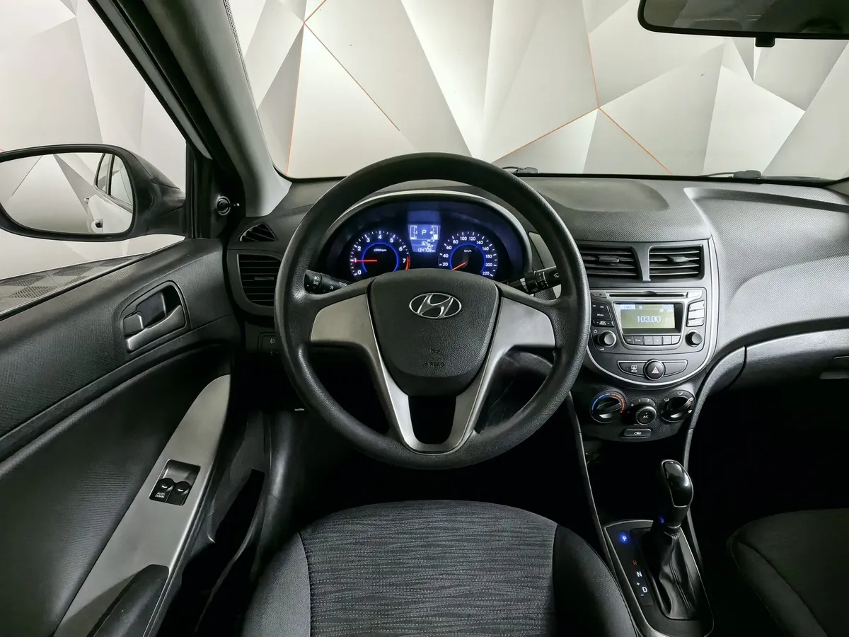 Hyundai Solaris 1.6 AT (123 л.с.) Белый в АВИЛОН. Слайд №20