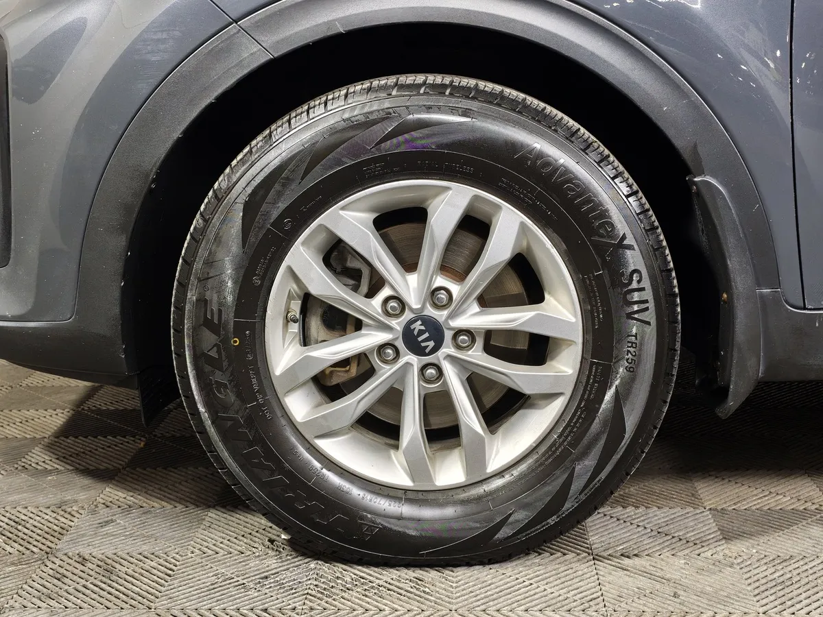 Kia Sportage 2.0 AT (150 л.с.) Comfort Серый в АВИЛОН. Слайд №9