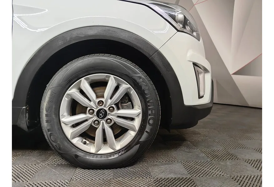 Hyundai Creta 2.0 AT AWD (149 л.с.) Travel Белый в АВИЛОН. Слайд №9