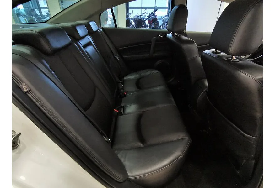 Mazda 6 2.0 SKYACTIV-G AT (150 л.с.) Белый в АВИЛОН. Слайд №15