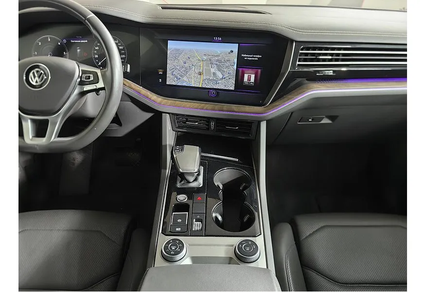 АВИЛОН - Volkswagen Touareg 3.0 V6 TDI Tiptronic 4Motion (249 л.с.) R-Line Черный - slide 9