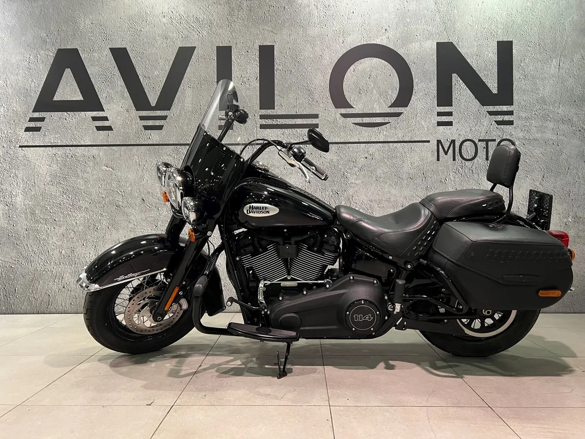 Harley-Davidson FLHCS Heritage Classic 114 1868 см³ (93 л.с.) (93) 1868 Черный в АВИЛОН. Слайд №3