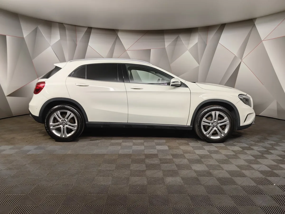 Mercedes-Benz GLA 250 7G-DCT 4MATIC (211 л.с.) Особая серия Белый в АВИЛОН. Слайд №6