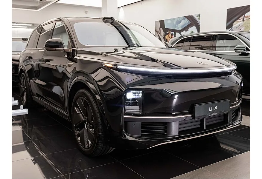 Li Auto L9 1.5 AT 4WD (449 л.с.) Ultra Черный в АВИЛОН. Слайд №2