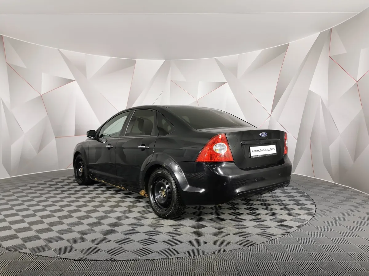 Ford Focus 2.0 AT (145 л.с.) Черный в АВИЛОН. Слайд №4