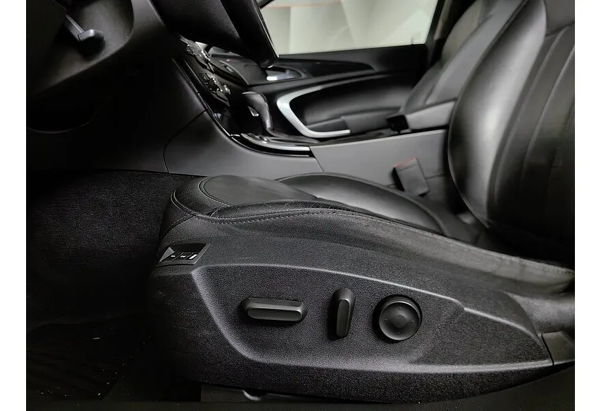 Opel Insignia 2.0 CDTI AT (160 л.с.) Active Серебристый в АВИЛОН. Слайд №21