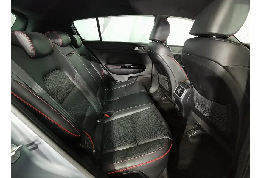 АВИЛОН - Kia Sportage 2.4 AT 4WD (184 л.с.) GT Line Серебристый - slide 10