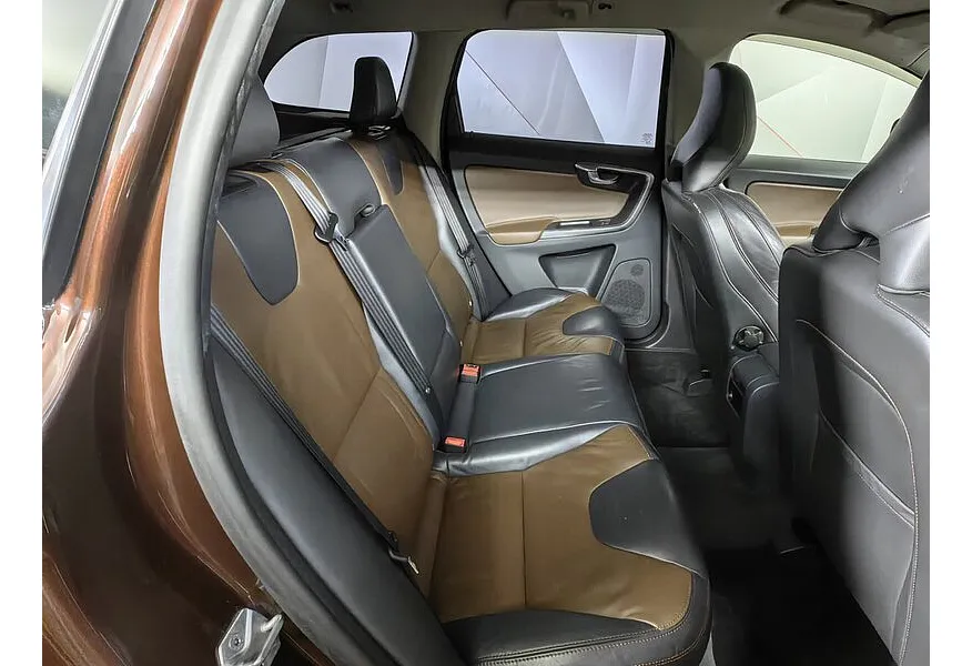 Volvo XC60 2.4 D Geartronic AWD (163 л.с.) Красный в АВИЛОН. Слайд №15