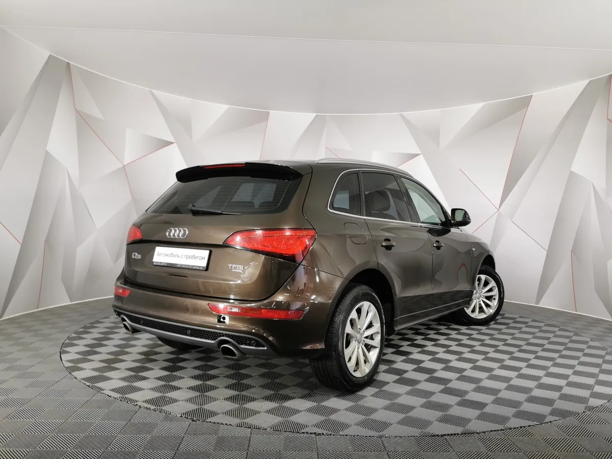 Audi Q5 2.0 TFSI S tronic quattro (249 л.с.) Коричневый в АВИЛОН. Слайд №2