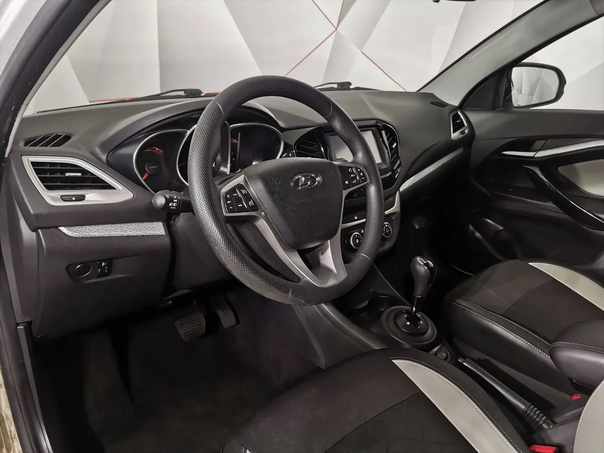 ВАЗ (Lada) Vesta 1.8 AMT (122 л.с.) Белый в АВИЛОН. Слайд №17