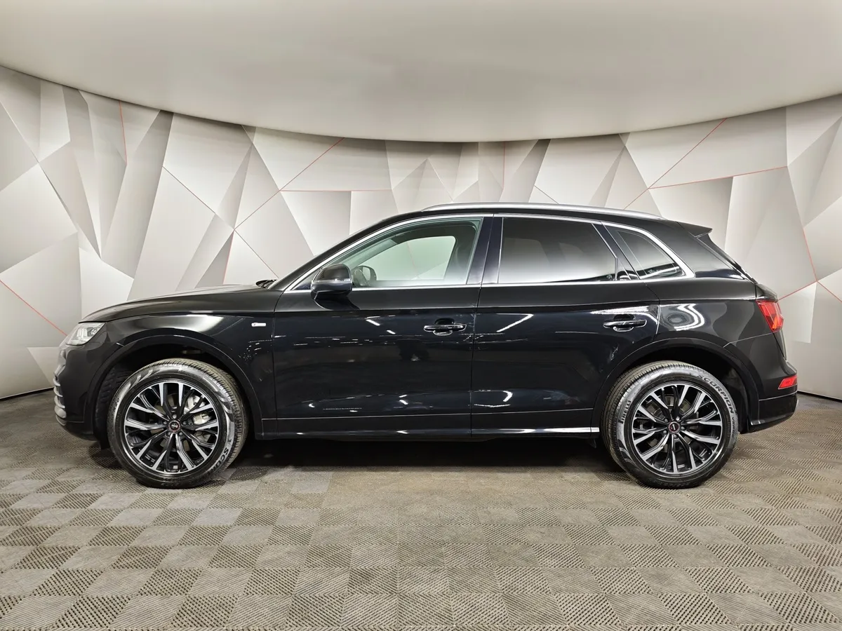 Audi Q5 2.0 TFSI S tronic quattro (249 л.с.) Sport Черный в АВИЛОН. Слайд №5