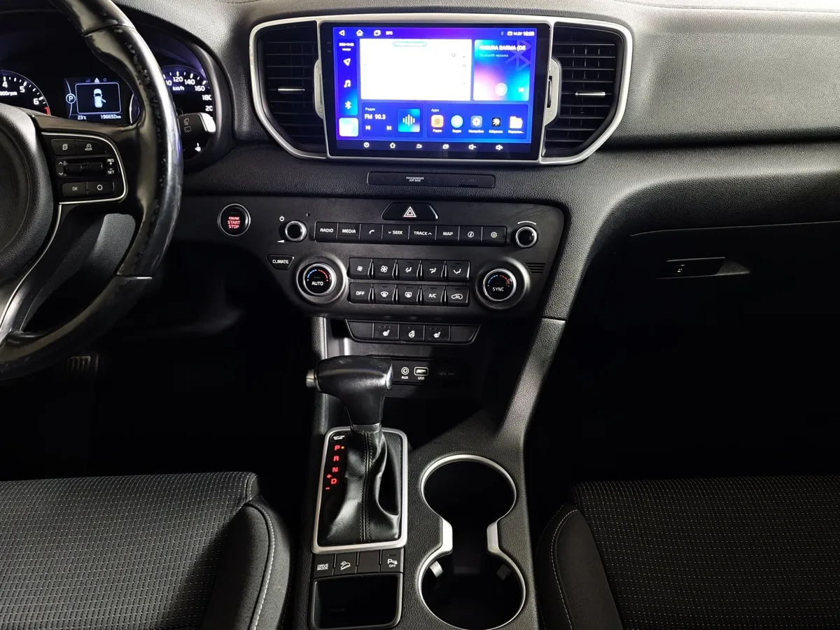 Kia Sportage 2.0 AT (150 л.с.) Красный в АВИЛОН. Слайд №15