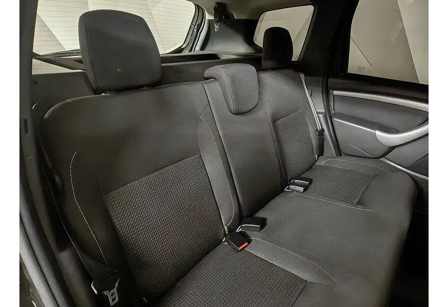 Renault Duster 1.5 dCI MT 4WD (110 л.с.) Черный в АВИЛОН. Слайд №17