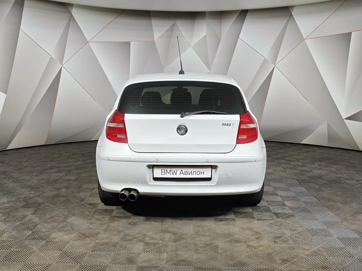 BMW 1 серия 118i AT (136 л.с.) Белый в АВИЛОН. Слайд №4