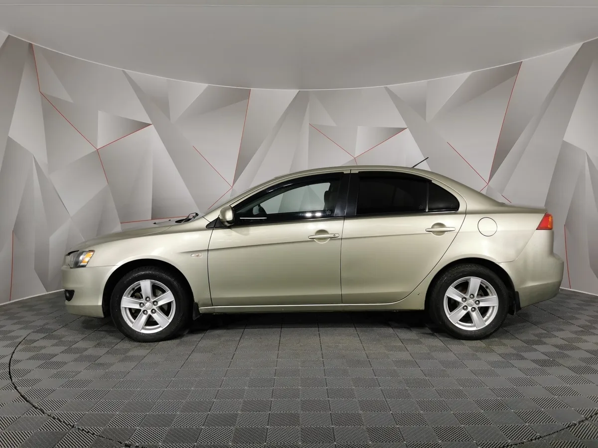 Mitsubishi Lancer 1.8 CVT (143 л.с.) Бежевый в АВИЛОН. Слайд №5