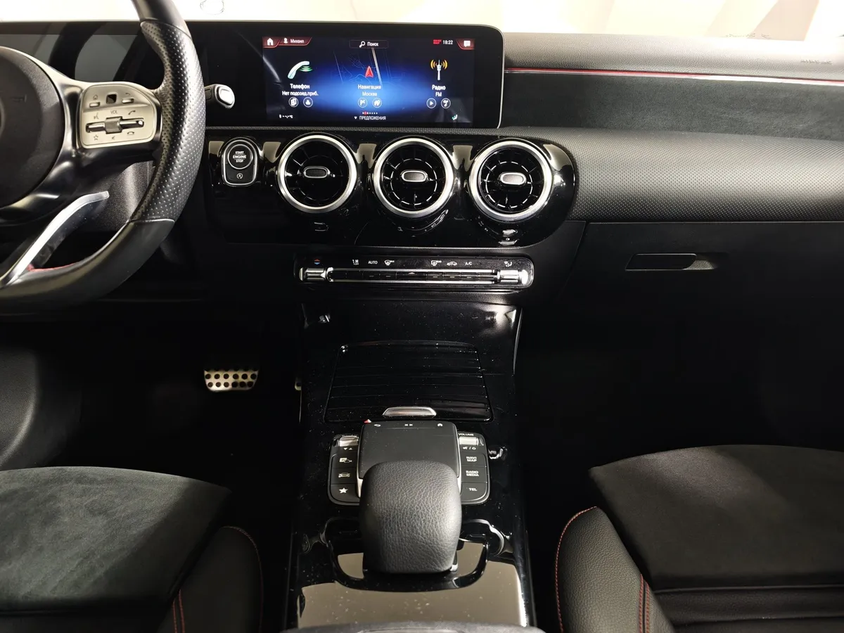 Mercedes-Benz A-Класс A 200 7G-DCT (150 л.с.) Sport Серый в АВИЛОН. Слайд №15