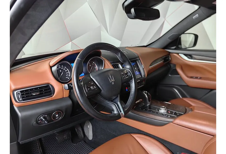 Maserati Levante Diesel 3.0 V6 AT (275 л.с.) Красный в АВИЛОН. Слайд №19